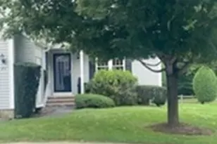 91 Country Squire Rd, Uxbridge, MA 01569 - Photo 1