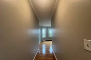 9-1/2 Bourne St, Worcester, MA 01606 - Photo 8