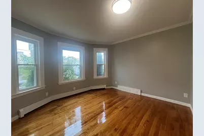 9-1/2 Bourne St, Worcester, MA 01606 - Photo 4