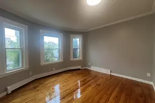 9-1/2 Bourne St, Worcester, MA 01606 - Photo 4