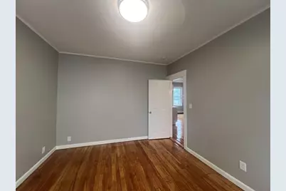 9-1/2 Bourne St, Worcester, MA 01606 - Photo 6
