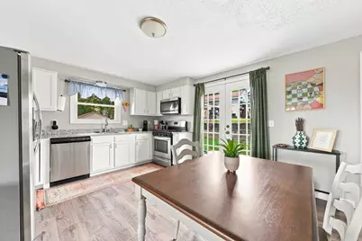44 Danis St #C, Fall River, MA 02720 - Photo 4