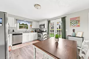 44 Danis St, Fall River, MA 02720 - Photo 4