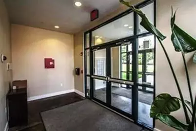 21 Illinois St #402, Worcester, MA 01610 - Photo 2