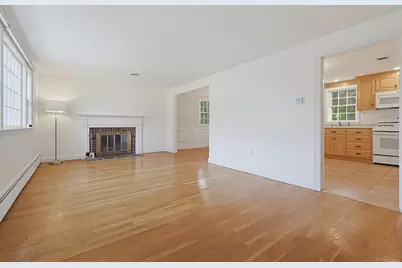 7 Cheryl Dr, Foxboro, MA 02035 - Photo 6