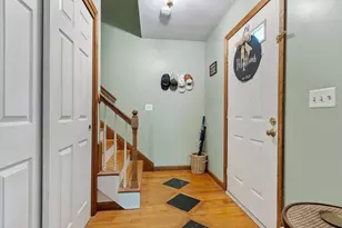 27 Natty Pond Dr, Hubbardston, MA 01452 - Photo 2