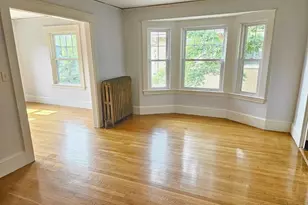 19 Rowe St, Newton, MA 02466 - Photo 8