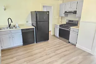 19 Rowe St, Newton, MA 02466 - Photo 16