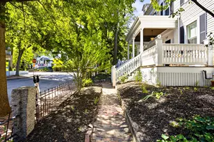 149 A Bishop Allen Dr, Cambridge, MA 02139 - Photo 2