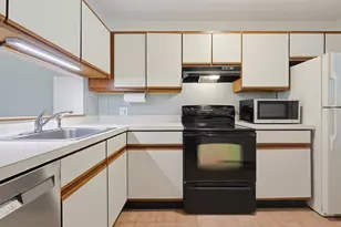 129 Highwood Dr, Franklin, MA 02038 - Photo 8