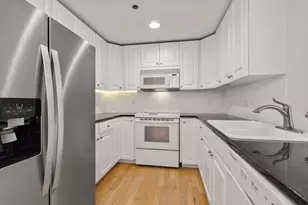 73 Chelsea St, Boston, MA 02129 - Photo 6