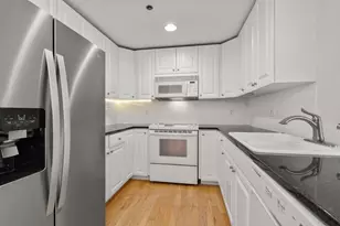 73 Chelsea St, Boston, MA 02129 - Photo 6