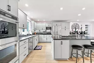 31 Quaker Village Ln, Sandwich, MA 02537 - Photo 12