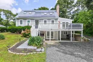 35 Pinecrest Ave, Mashpee, MA 02649 - Photo 2