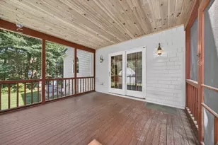 32 Slades Farm Ln, Dartmouth, MA 02748 - Photo 34