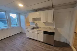 112 West St, Worcester, MA 01609 - Photo 1