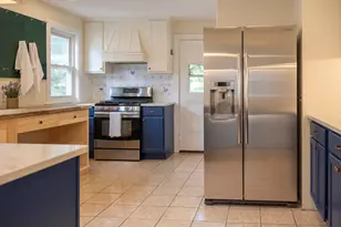 581 South St, Boston, MA 02131 - Photo 2