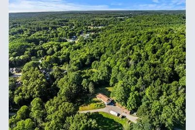 239 Lovers Ln, Haverhill, MA 01830 - Photo 4