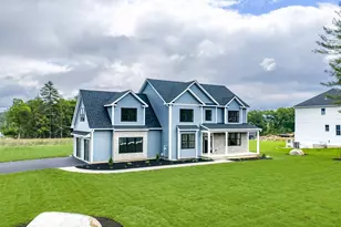 32 Balsam Hl Rd, Ludlow, MA 01056 - Photo 2