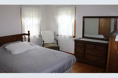 13 Narragansett Blvd, Chicopee, MA 01013 - Photo 6