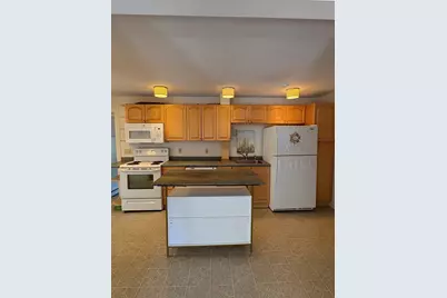 16 Highland St #upper, Townsend, MA 01469 - Photo 4