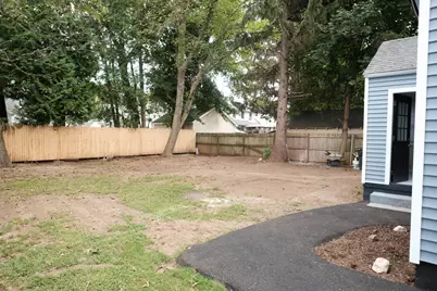 109 Powell Ave, Springfield, MA 01118 - Photo 32