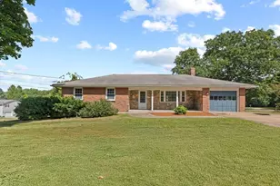532 Union St, Franklin, MA 02038 - Photo 1