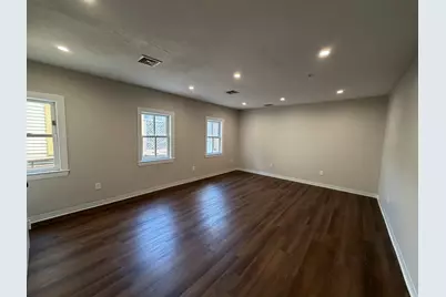 321 Central St #304, Lowell, MA 01852 - Photo 2