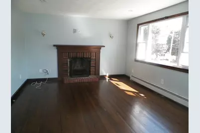 214 Grove Ave, Leominster, MA 01453 - Photo 6