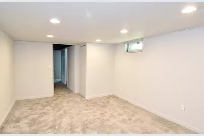 137 Cloran St, Springfield, MA 01109 - Photo 34