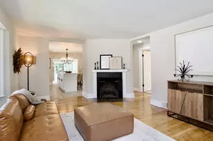 137 Cloran St, Springfield, MA 01109 - Photo 6