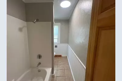 35 Third, Leominster, MA 01453 - Photo 8