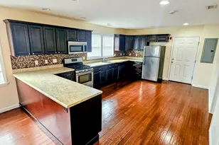 14 Dexter St, Worcester, MA 01607 - Photo 2