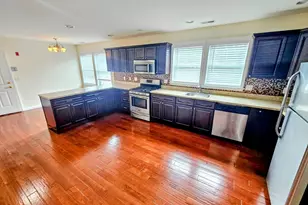 14 Dexter St, Worcester, MA 01607 - Photo 1