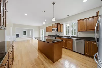 52 Regency Dr, Dracut, MA 01826 - Photo 10
