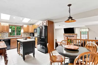 60 Valleyview Rd, Bellingham, MA 02019 - Photo 8