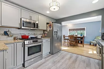 31 Sunset Terrace, Agawam, MA 01030 - Photo 4