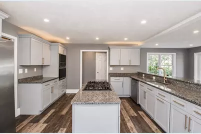 126 Sears Island Dr, Worcester, MA 01606 - Photo 4