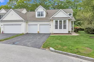 16 Linkside Ct, Northbridge, MA 01534 - Photo 2