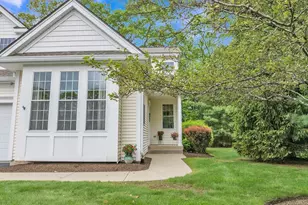 16 Linkside Ct, Northbridge, MA 01534 - Photo 4