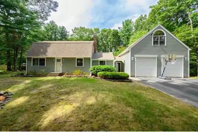 86 Edgewater Dr, Pembroke, MA 02359 - Photo 1