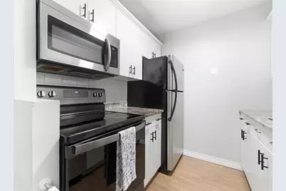 61 Wright St #102, Stoneham, MA 02180 - Photo 4