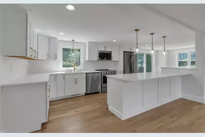 10 Briggs Ln, Marion, MA 02738 - Photo 2