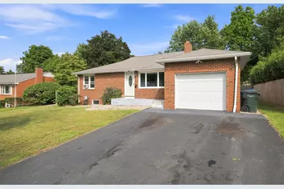 63 Martel Rd, Springfield, MA 01119 - Photo 4