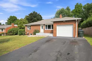63 Martel Rd, Springfield, MA 01119 - Photo 4