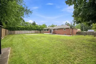 63 Martel Rd, Springfield, MA 01119 - Photo 8