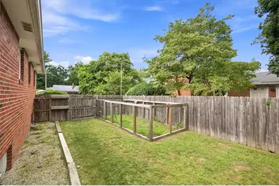 63 Martel Rd, Springfield, MA 01119 - Photo 12
