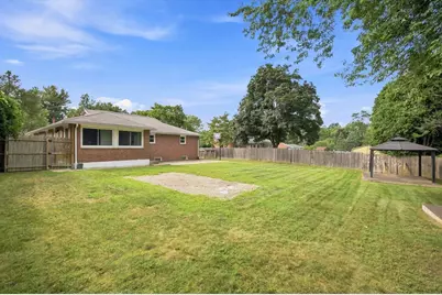 63 Martel Rd, Springfield, MA 01119 - Photo 6