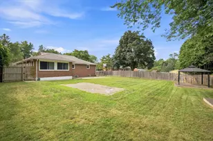 63 Martel Rd, Springfield, MA 01119 - Photo 6