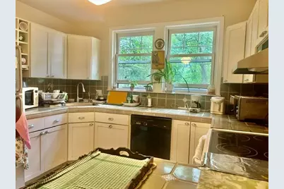 115 Freeman St #1, Brookline, MA 02446 - Photo 6